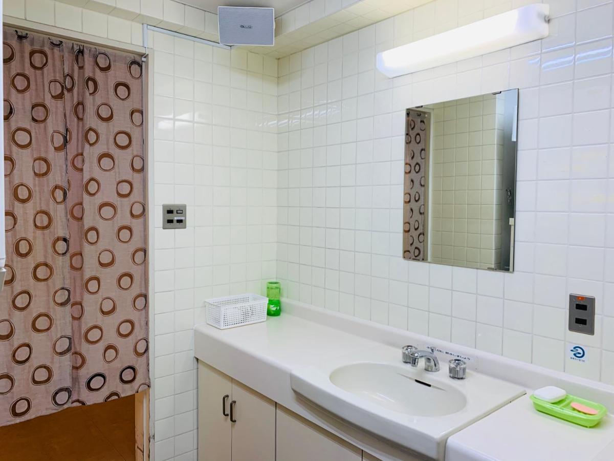 Guesthouse Shiawase Eki Fukuoka  Dış mekan fotoğraf