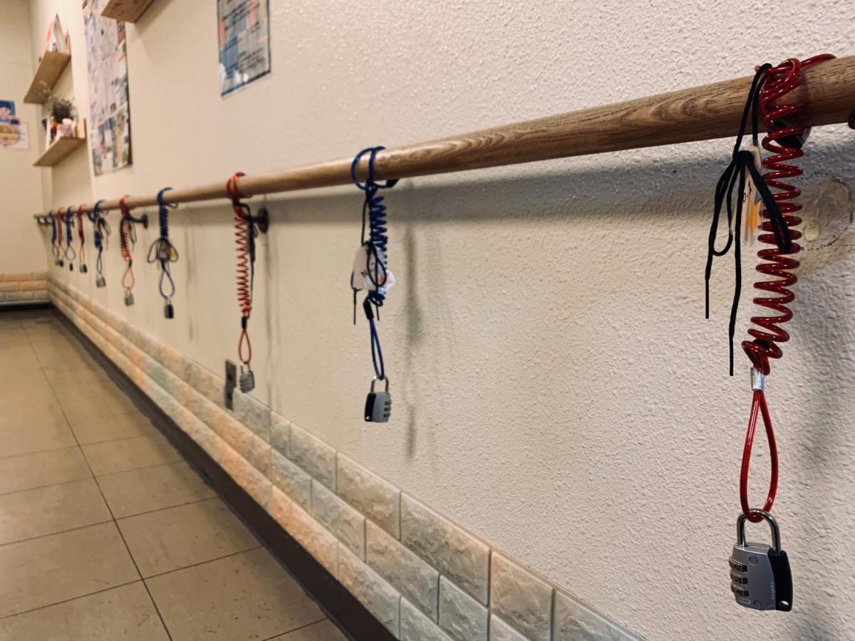 Guesthouse Shiawase Eki Fukuoka  Dış mekan fotoğraf
