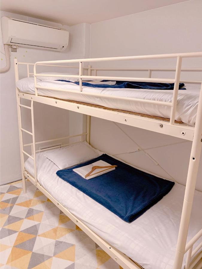 Guesthouse Shiawase Eki Fukuoka  Dış mekan fotoğraf