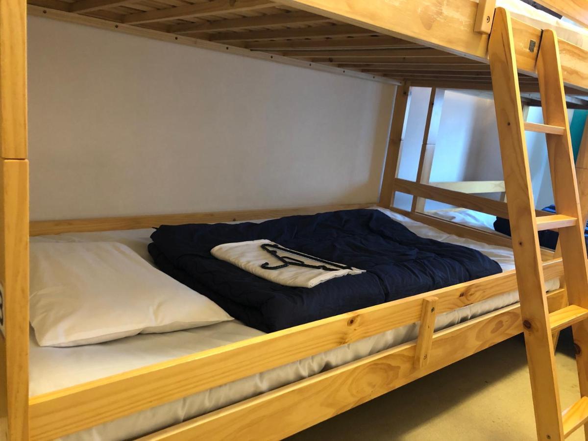 Guesthouse Shiawase Eki Fukuoka  Dış mekan fotoğraf